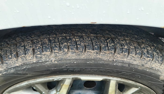 2011 Maruti Wagon R 1.0 VXI, Petrol, Manual, 1,33,294 km, tyre