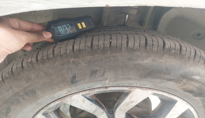 2014 Nissan Terrano XL (D), Diesel, Manual, 1,73,821 km, tyre