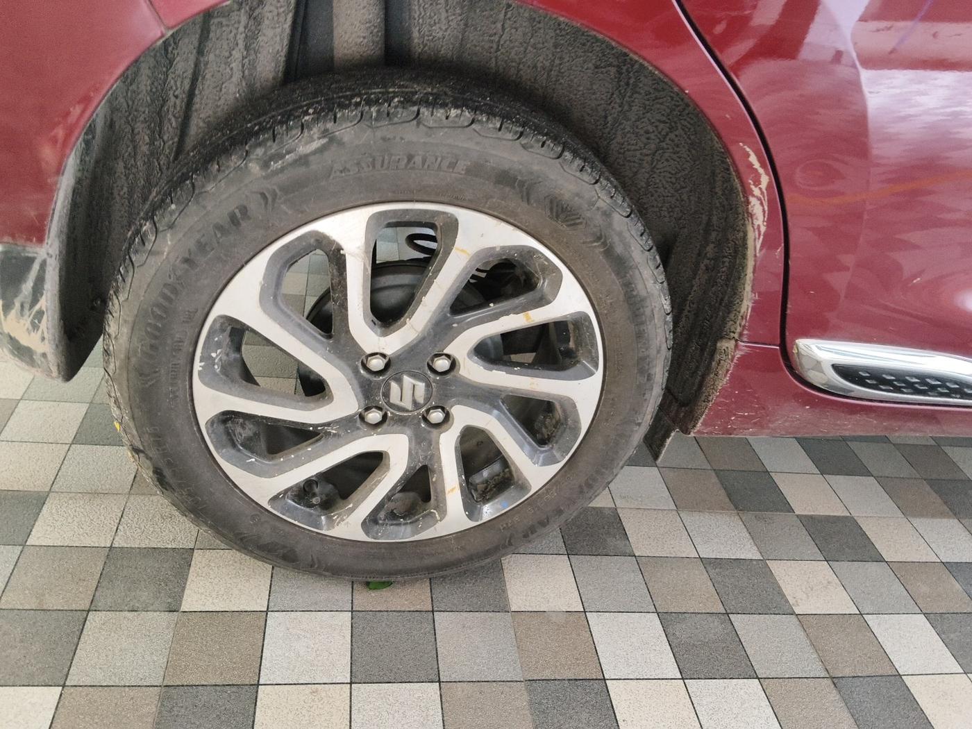 2023 Maruti Baleno ALPHA 1.2 AGS, Petrol, Automatic, 62,000 km, tyre