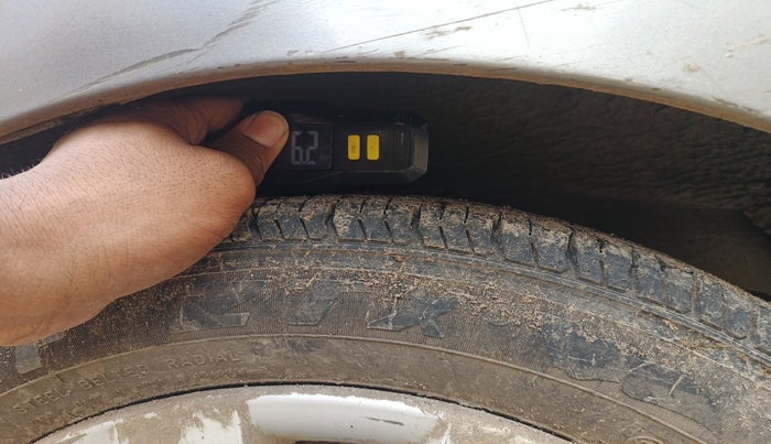 2012 Hyundai Eon MAGNA +, Petrol, Manual, 99,462 km, tyre