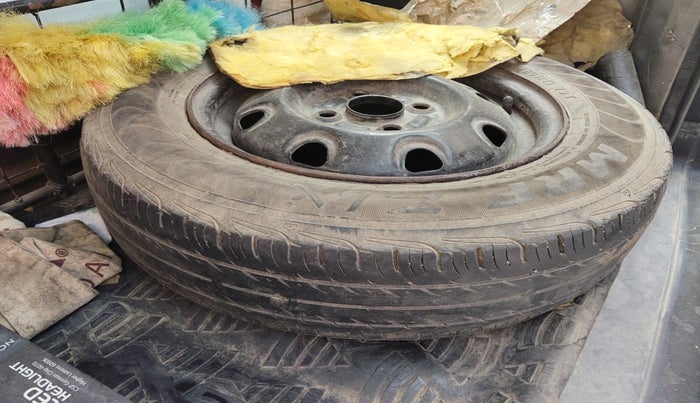 2018 Maruti Eeco 5 STR WITH A/C+HTR CNG, Petrol, Manual, 2,72,036 km, tyre