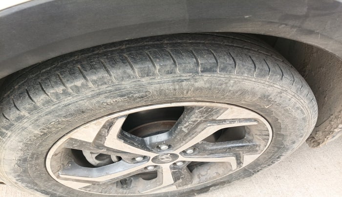 2019 Hyundai Creta SX 1.6 PETROL, Petrol, Manual, 30,274 km, tyre