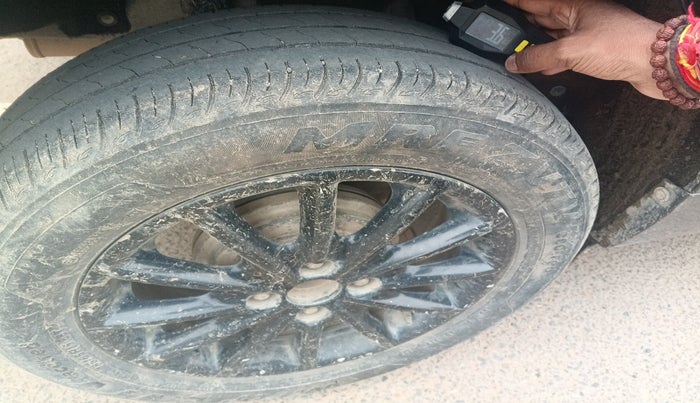 2017 Maruti Baleno DELTA DIESEL 1.3, Diesel, Manual, 1,55,570 km, tyre