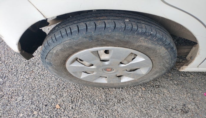 2016 Maruti Wagon R 1.0 LXI CNG, Petrol, Manual, 1,36,574 km, tyre