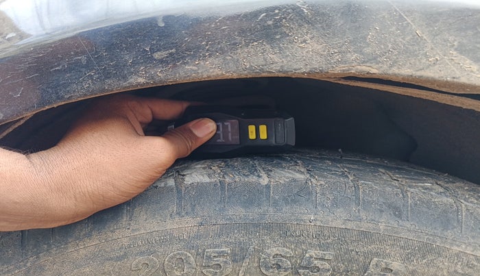 2010 Chevrolet Cruze LTZ, Diesel, Manual, 1,11,797 km, tyre