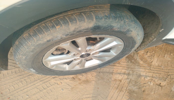 2018 Hyundai Creta E PLUS 1.4 DIESEL, Diesel, Manual, 1,96,665 km, tyre