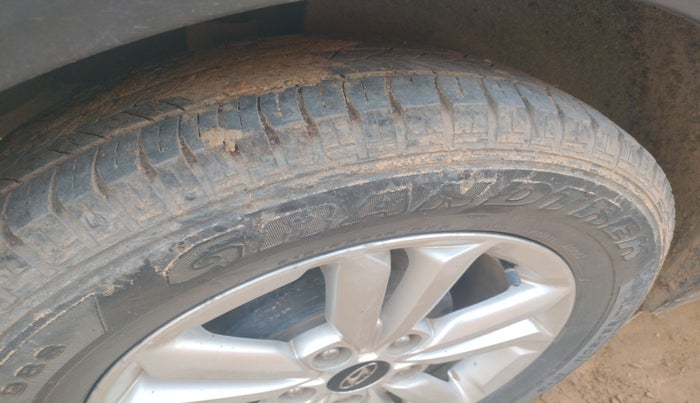 2018 Hyundai Creta E PLUS 1.4 DIESEL, Diesel, Manual, 1,96,665 km, tyre