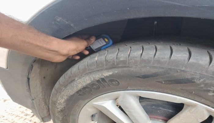 2017 Hyundai Creta E PLUS 1.4 DIESEL, Diesel, Manual, 1,68,627 km, tyre