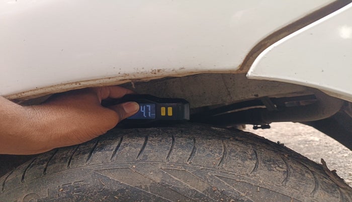 2012 Maruti Alto K10 VXI, Petrol, Manual, 98,299 km, tyre