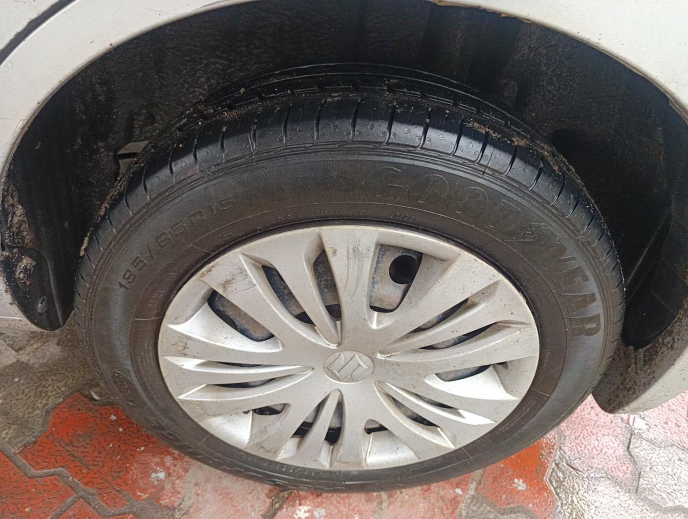 2014 Maruti Ertiga VDI, Diesel, Manual, 2,10,759 km, tyre