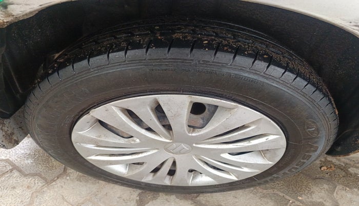 2014 Maruti Ertiga VDI, Diesel, Manual, 2,10,759 km, tyre