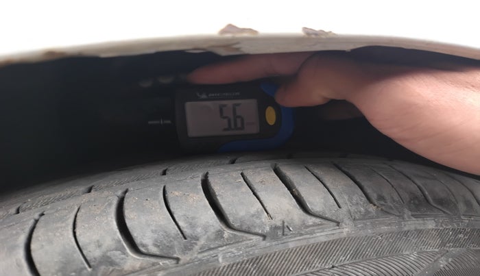 2011 Volkswagen Vento HIGHLINE DIESEL 1.6, Diesel, Manual, 1,41,011 km, tyre