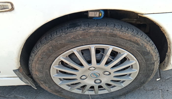 2010 Tata Indigo CS LS TDI, Diesel, Manual, 1,51,653 km, tyre