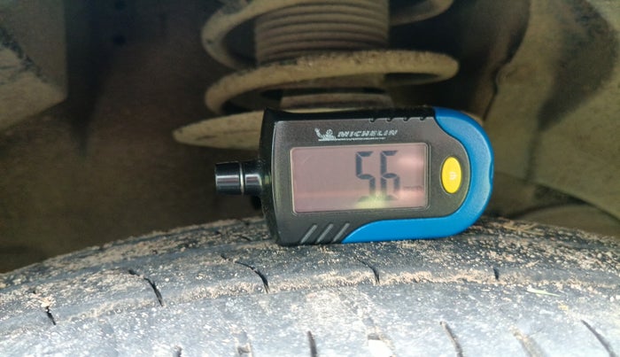 2018 Maruti Ertiga VXI SHVS, Petrol, Manual, 63,409 km, tyre