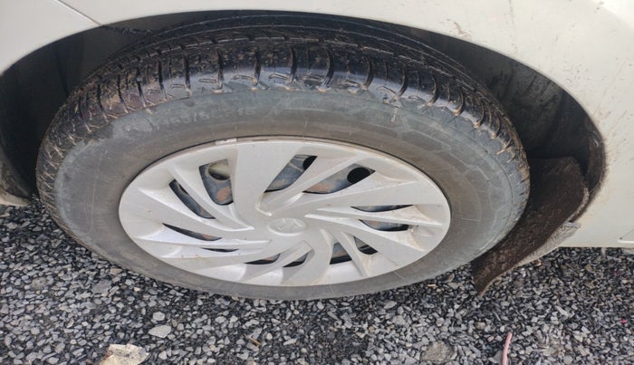 2022 Maruti Ertiga VXI CNG, Petrol, Manual, 1,37,077 km, tyre