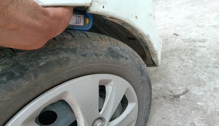 2012 Hyundai i10 MAGNA 1.2, Petrol, Manual, 1,14,514 km, tyre