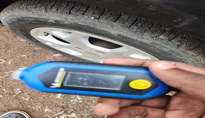 2016 Renault Scala RXL DIESEL, Diesel, Manual, 67,861 km, tyre