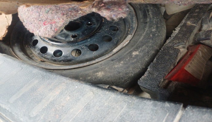 2017 Maruti Wagon R 1.0 VXI, Petrol, Manual, 1,15,791 km, tyre