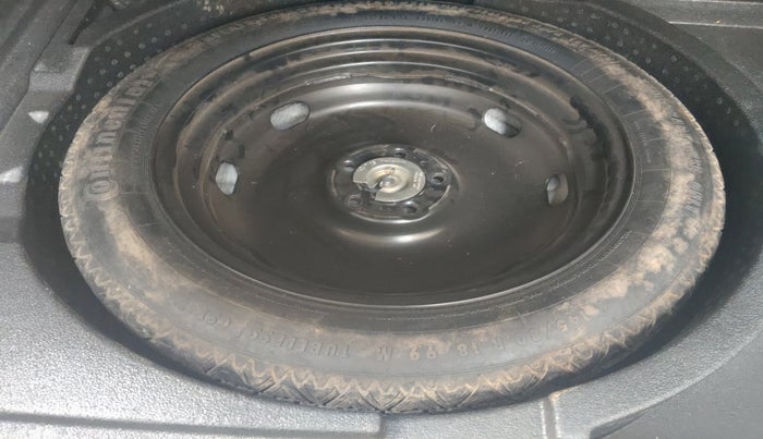 2017 Audi Q3 35 TDI Quattro, Diesel, Automatic, 1,30,170 km, tyre