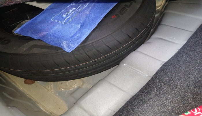 2022 Tata PUNCH ADVENTURE MT, Petrol, Manual, 9,429 km, tyre