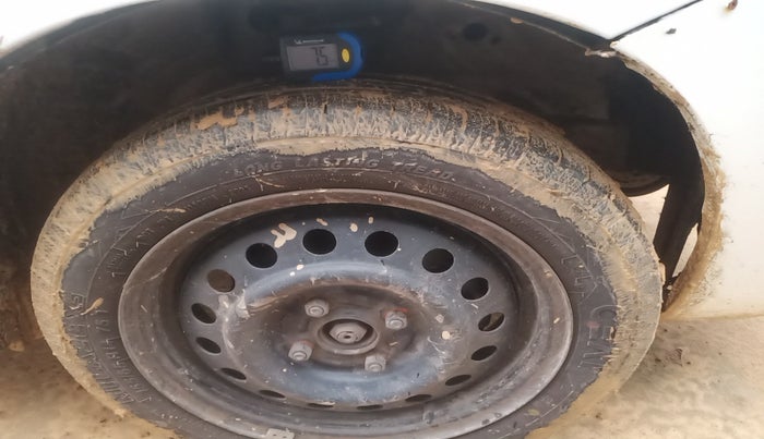 2017 Maruti Wagon R 1.0 VXI, Petrol, Manual, 72,217 km, tyre