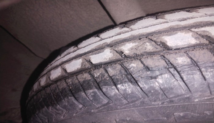 2017 Datsun Go T, Petrol, Manual, 69,169 km, tyre