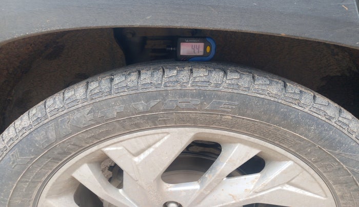 2023 Hyundai Creta SX 1.5 DIESEL, Diesel, Manual, 1,40,129 km, tyre