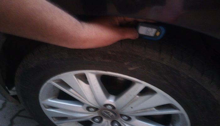 2018 Toyota Innova Crysta 2.8 ZX AT 7 STR, Diesel, Automatic, 1,90,028 km, tyre