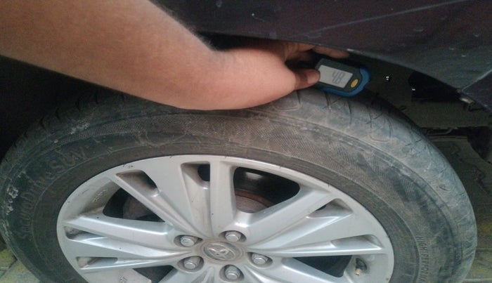 2018 Toyota Innova Crysta 2.8 ZX AT 7 STR, Diesel, Automatic, 1,90,028 km, tyre