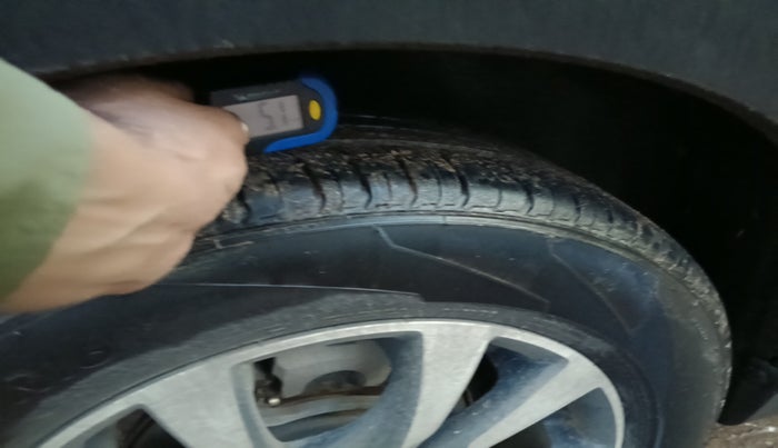 2017 Maruti S Cross ZETA 1.3, Diesel, Manual, 2,07,577 km, tyre