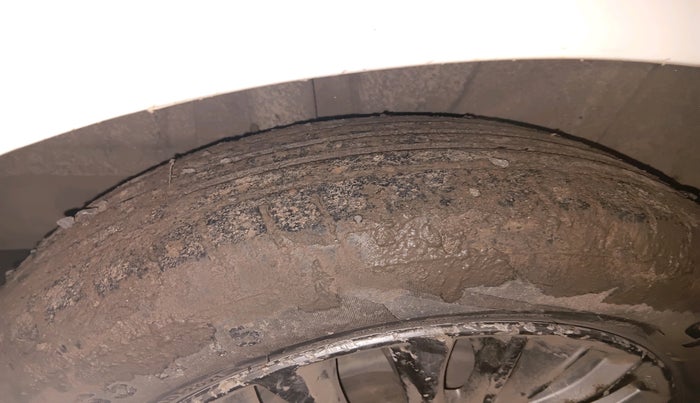 2022 Maruti Ertiga VXI CNG, Petrol, Manual, 1,81,620 km, tyre