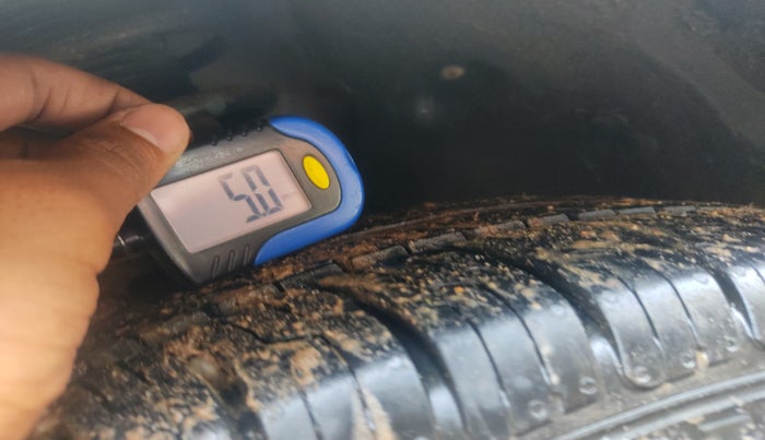 2012 Volkswagen Vento HIGHLINE DIESEL 1.6, Diesel, Manual, 1,26,372 km, tyre