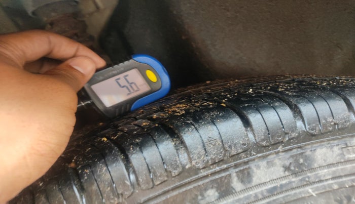 2012 Volkswagen Vento HIGHLINE DIESEL 1.6, Diesel, Manual, 1,26,372 km, tyre