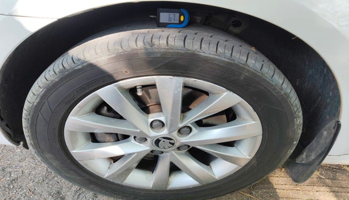 2018 Skoda Octavia L&K 1.8 TSI AT, Petrol, Automatic, 97,350 km, tyre