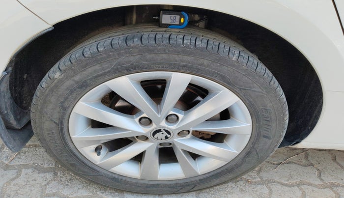 2018 Skoda Octavia L&K 1.8 TSI AT, Petrol, Automatic, 97,350 km, tyre