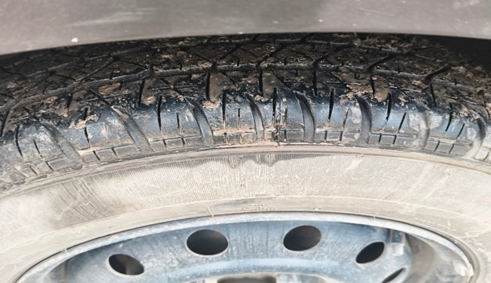 2014 Maruti Ritz VXI, Petrol, Manual, 50,200 km, tyre