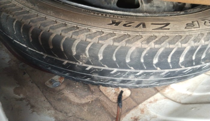 2014 Maruti Alto K10 VXI, Petrol, Manual, 58,526 km, tyre