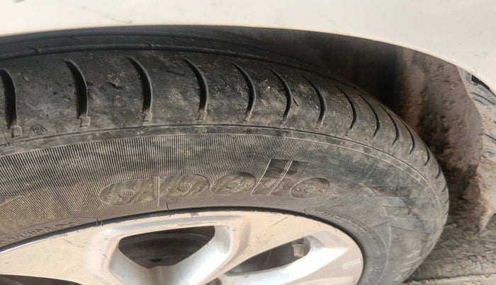 2017 Ford Figo Aspire TITANIUM1.5 DIESEL, Diesel, Manual, 2,00,326 km, tyre