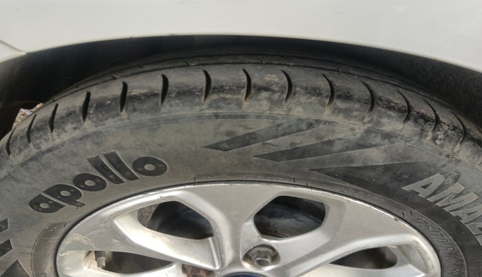 2017 Ford Figo Aspire TITANIUM1.5 DIESEL, Diesel, Manual, 2,00,326 km, tyre