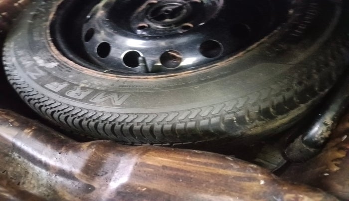 2017 Ford Figo Aspire TITANIUM1.5 DIESEL, Diesel, Manual, 2,00,326 km, tyre