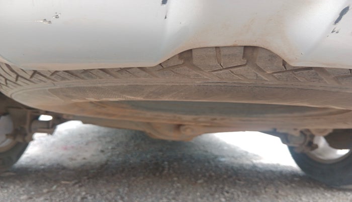 2017 Ford Endeavour TITANIUM 3.2 4X4 AT, Diesel, Automatic, 1,45,683 km, tyre