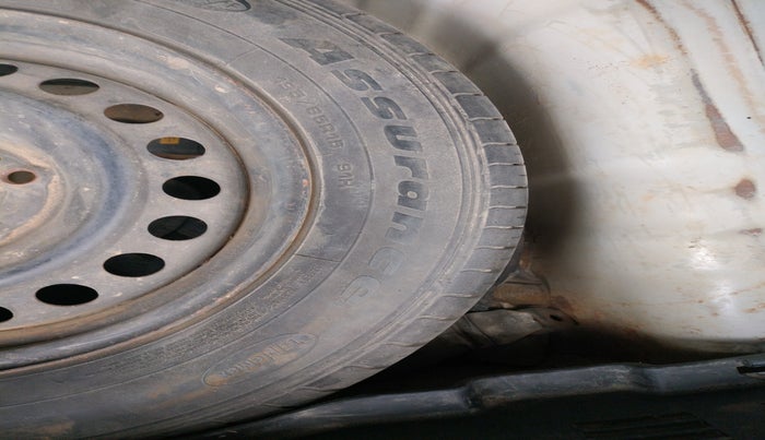 2020 KIA SONET HTX 1.5, Diesel, Manual, 90,604 km, tyre