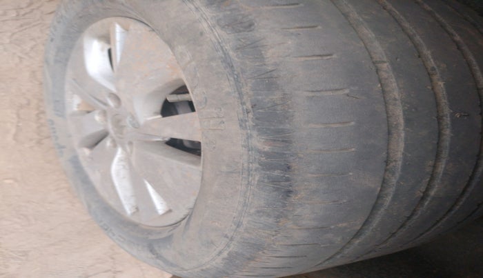 2015 Maruti S Cross DELTA 1.3, Diesel, Manual, 1,45,118 km, tyre