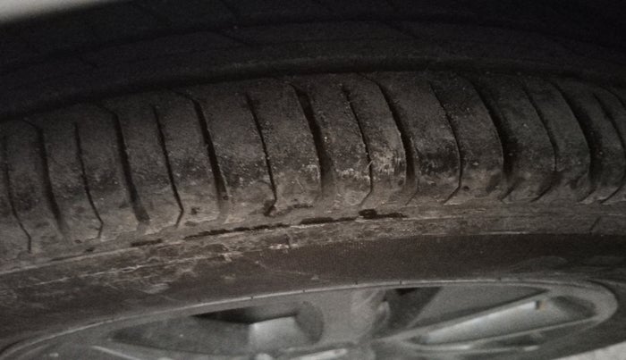 2019 Hyundai Elite i20 SPORTZ PLUS 1.2, Petrol, Manual, 39,633 km, tyre