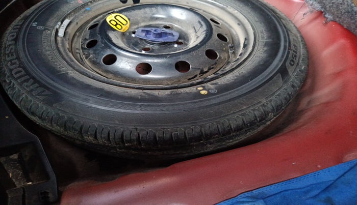 2021 Maruti Swift ZXI PLUS DUAL TONE, Petrol, Manual, 47,286 km, tyre