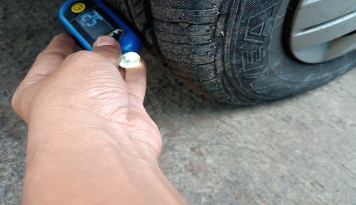 2019 Maruti Alto 800 VXI, Petrol, Manual, 34,096 km, tyre