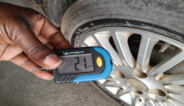 2015 Tata Zest XT PETROL, Petrol, Manual, 1,05,604 km, tyre