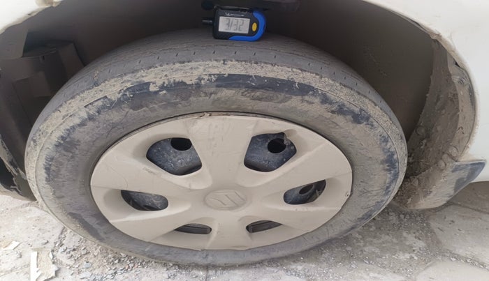 2010 Maruti Ritz VXI, Petrol, Manual, 1,16,192 km, tyre