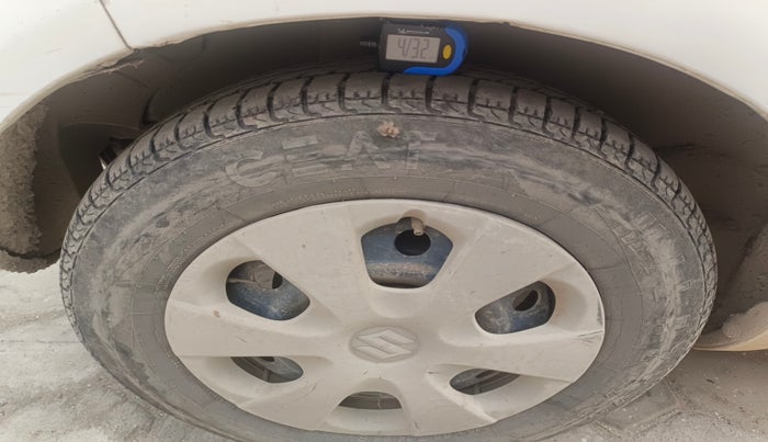 2010 Maruti Ritz VXI, Petrol, Manual, 1,16,192 km, tyre