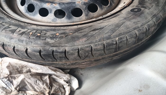 2015 Hyundai Xcent S 1.1 CRDI, Diesel, Manual, 1,11,575 km, tyre